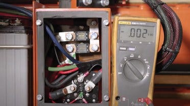 How to Test Fuses in A Fuse Box